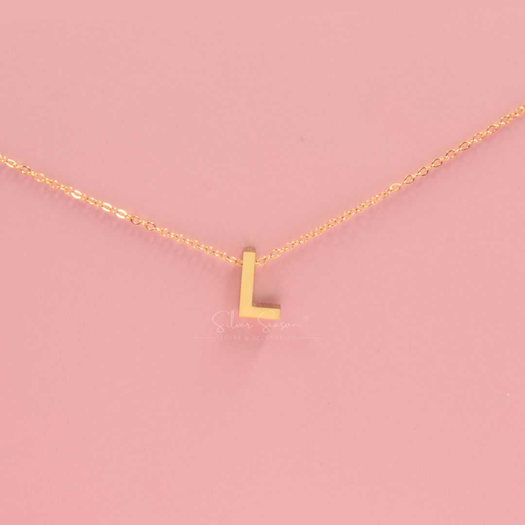 Collar Letra Mini Gold